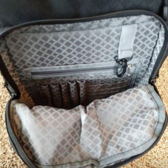 JWorld Sundance Rolling Backpack - Picture 4 of 4